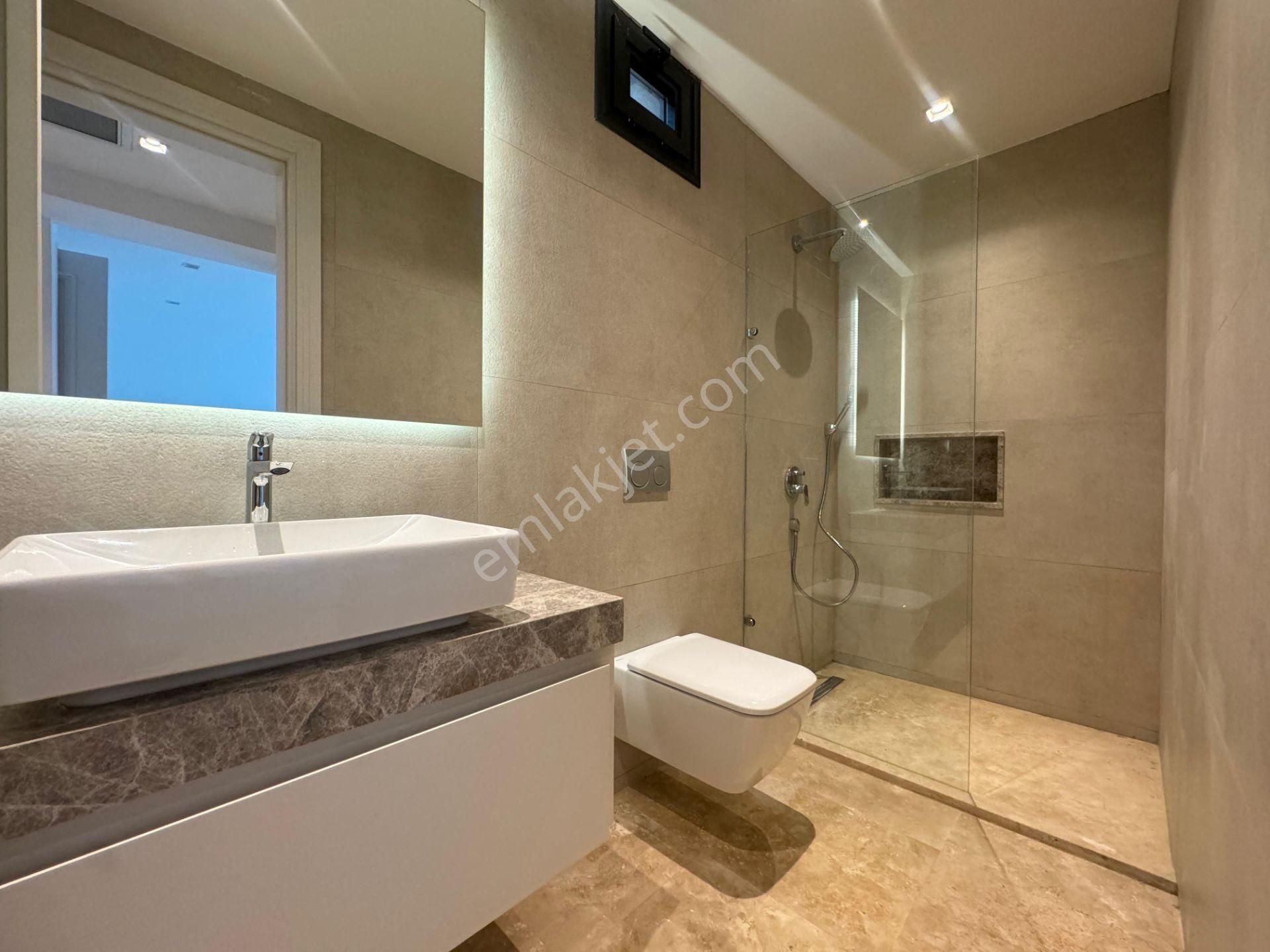 Gümüşlük'te 5+1 Mustakil Tripleks Havuzlu Villa - Görsel 29