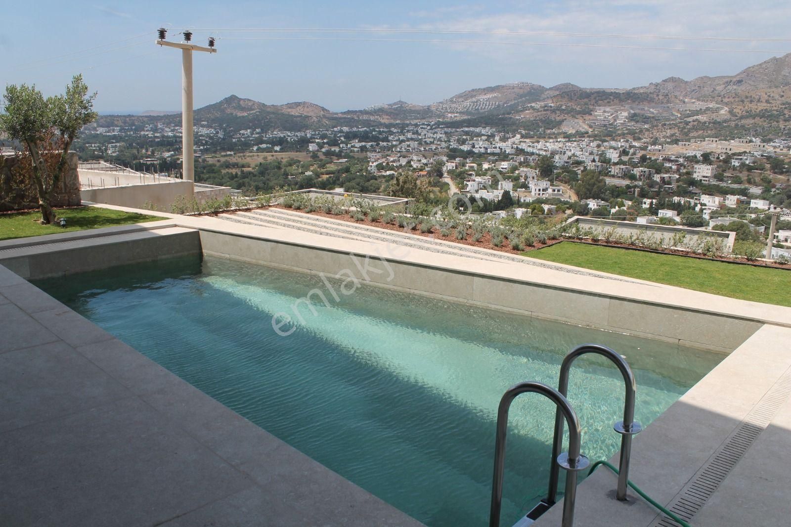 Gümüşlük'te 5+1 Mustakil Tripleks Havuzlu Villa - Görsel 5