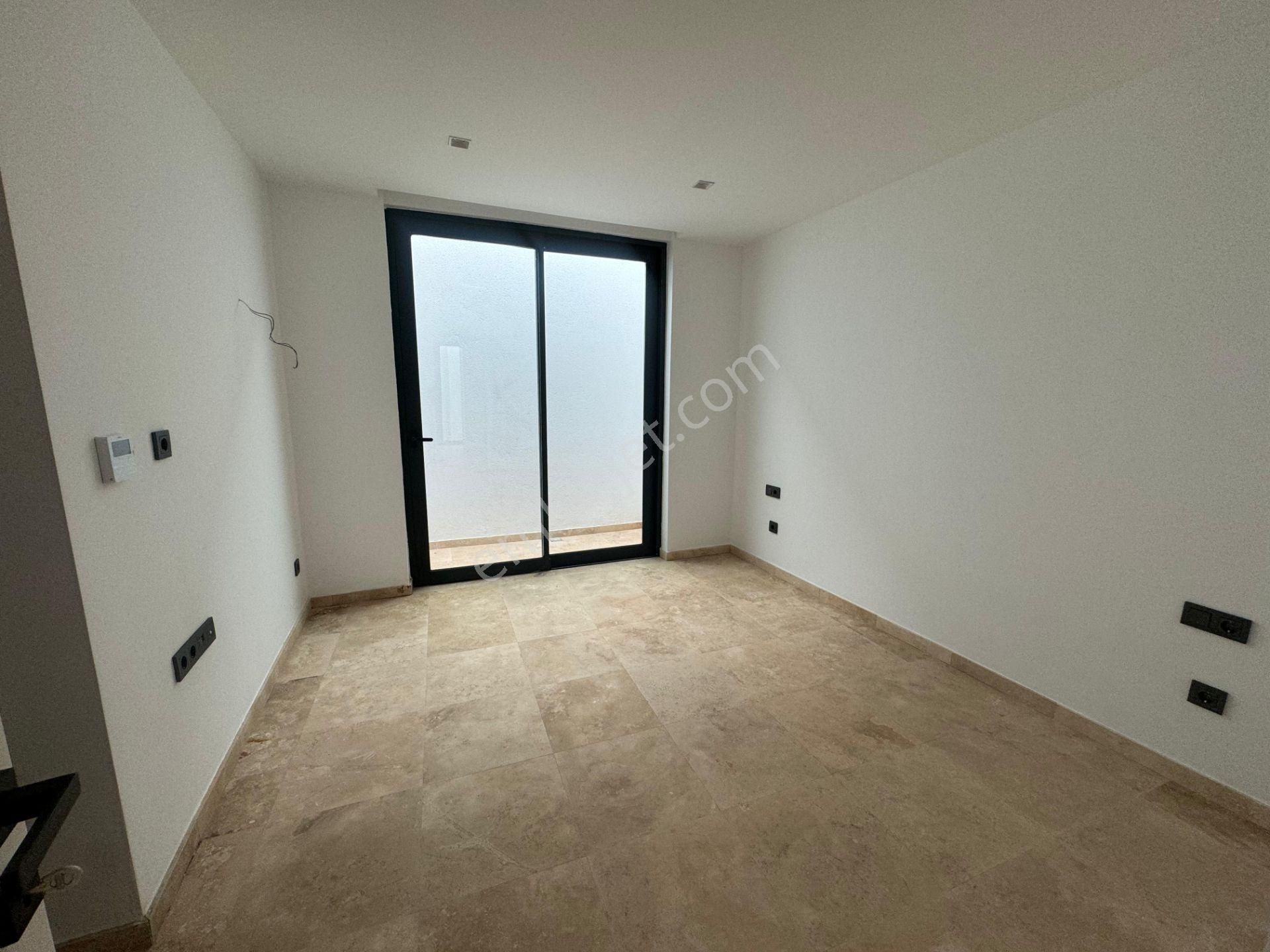 Gümüşlük'te 5+1 Mustakil Tripleks Havuzlu Villa - Görsel 27