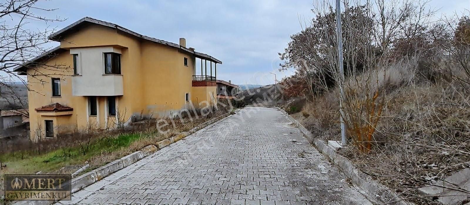 Çorlu Seymen Satılık Villa ÇORLU AĞIRMEŞE-ESETÇE'DE 912m2 ARSA İÇERİSİNDE NATAMAM VİLLA