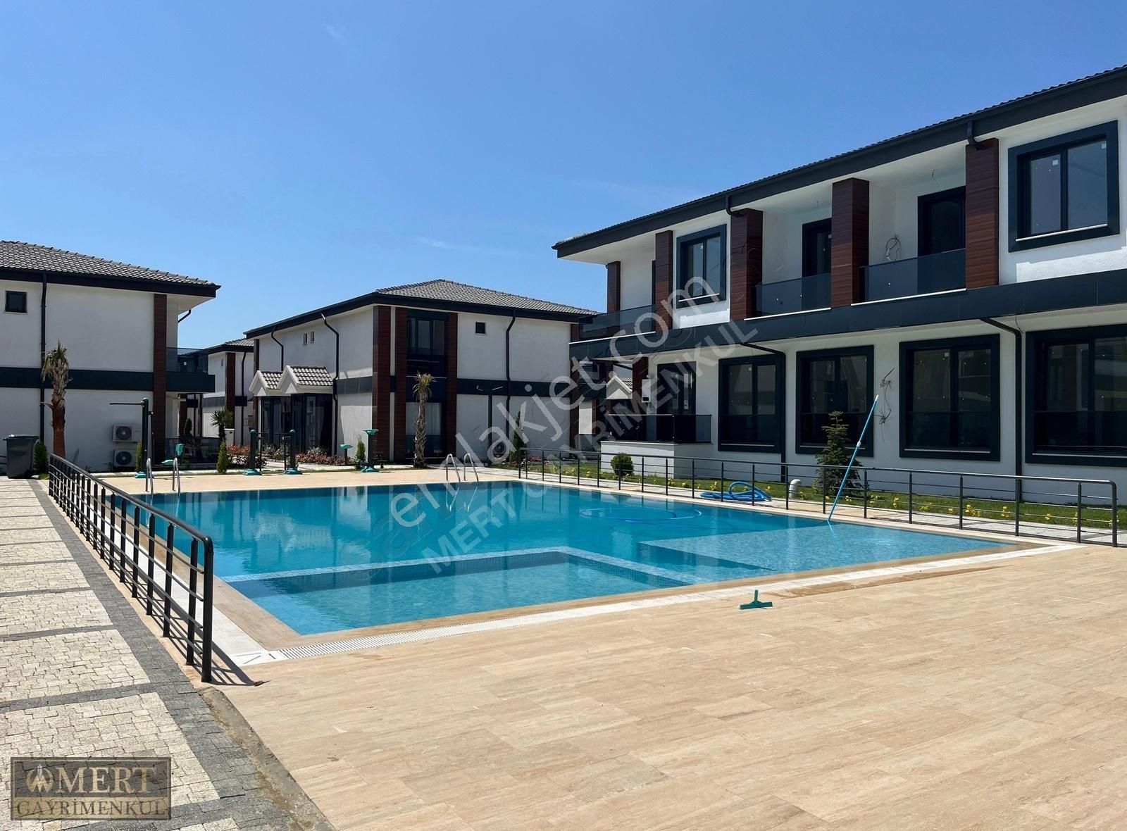 Silivri Cumhuriyet Satılık Villa CİLİN ROYAL KONAKLARINDA (3+1) VİLLA 200m2 OTURUMA HAZIR KAÇIRMA