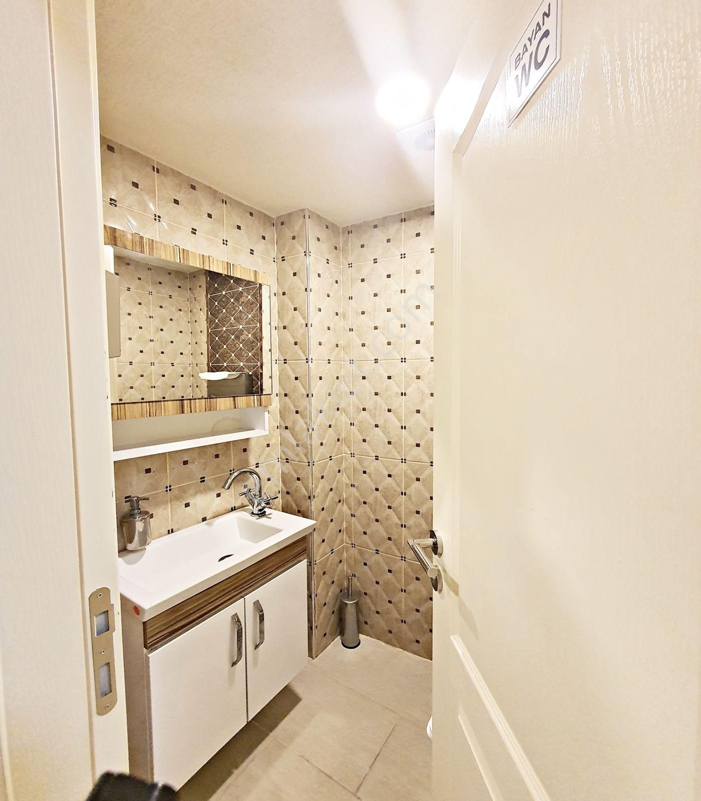 Full Yapılı Eşyalı 130 M2 Ofis & Dükkan - Görsel 23