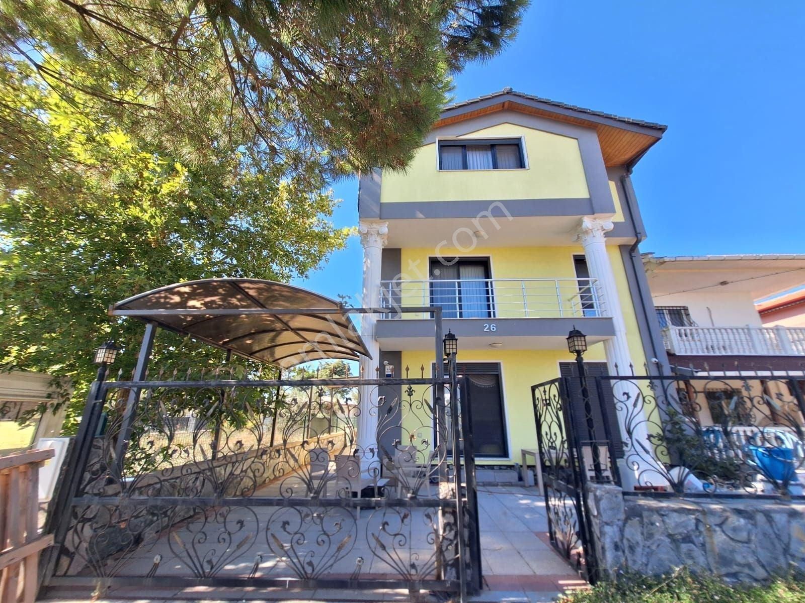 Urla Torasan Satılık Villa urla torasan deniz manzaralı satılık 4+2 villa