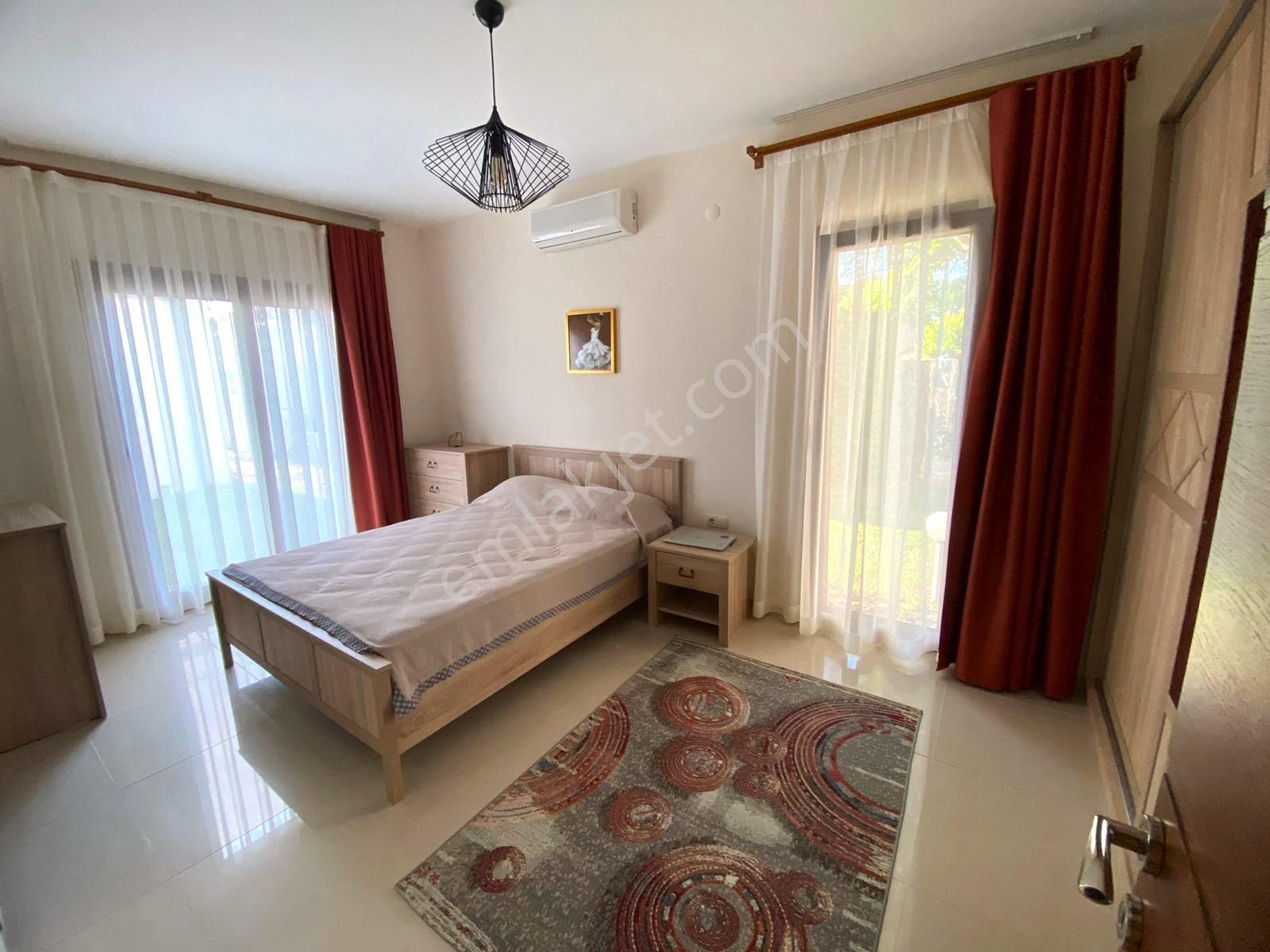 Kadıkalesinde Denize Sıfır 3+1 Bahçe Katı Daire - Görsel 12