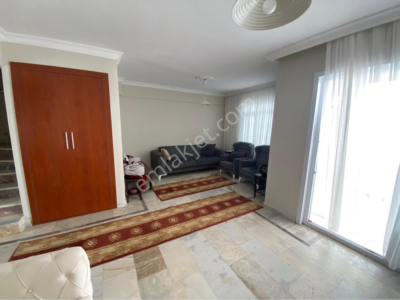 Yılmaz Emlaktan 5+1 Villa - Görsel 33