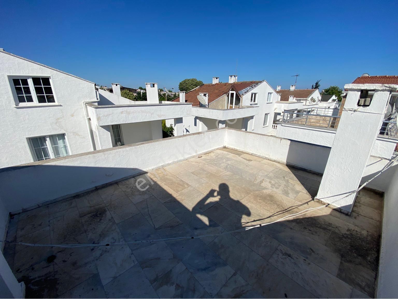 Yılmaz Emlaktan 5+1 Villa - Görsel 12