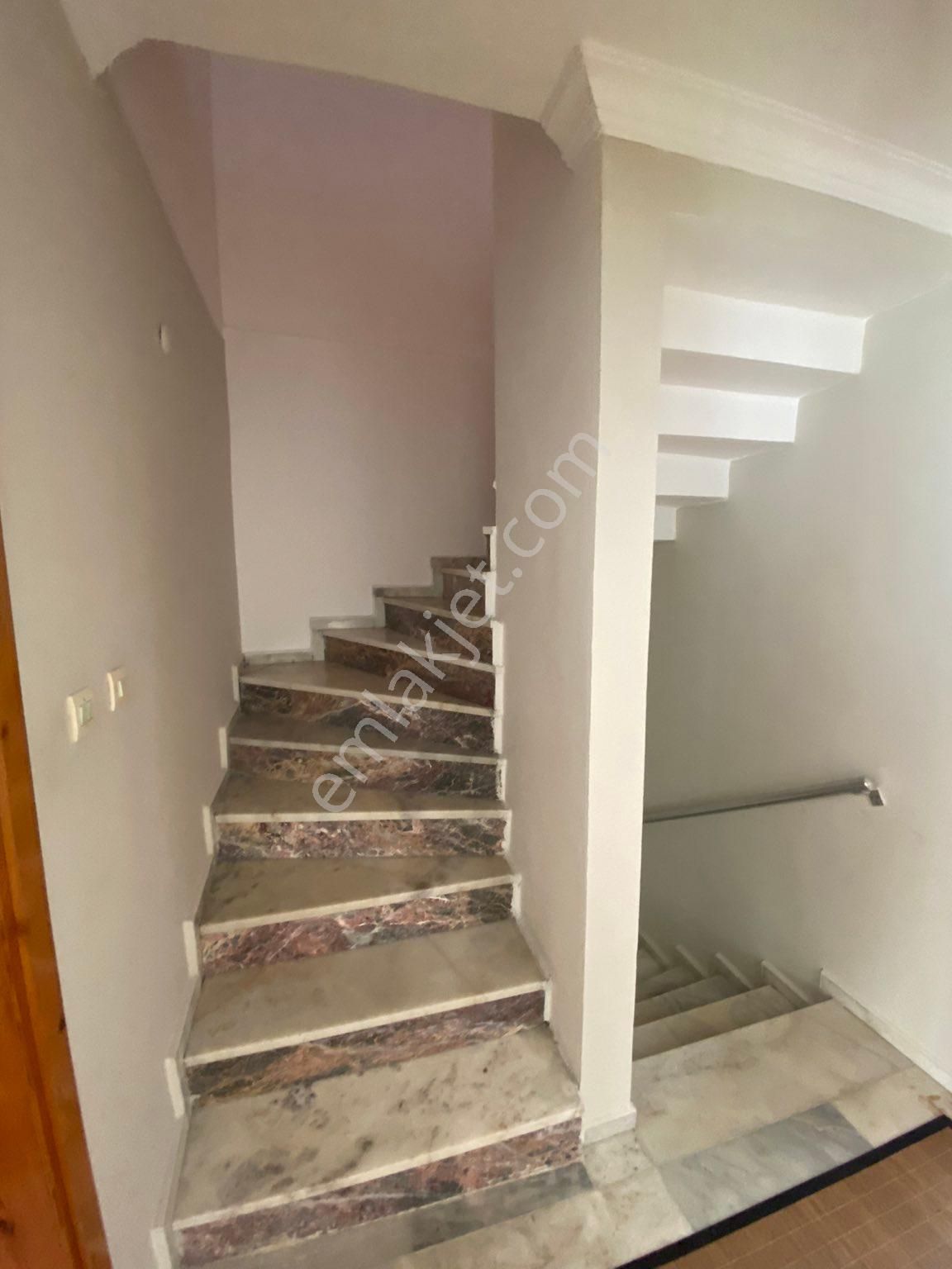 Yılmaz Emlaktan 5+1 Villa - Görsel 18