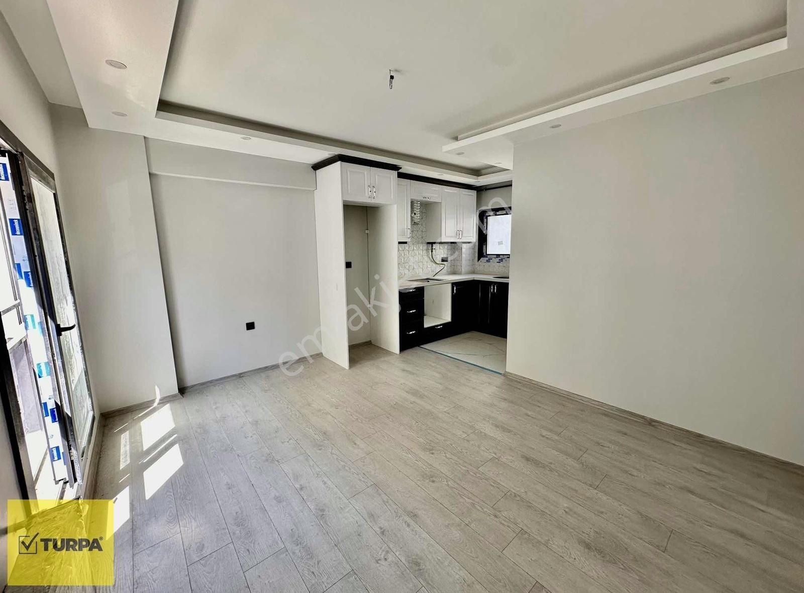 Balçova Eğitim Satılık Daire TURPA BALÇOVADAN İSTİNYE AVM YAKINI SIFIR 2+1 SATILIK DAİRE