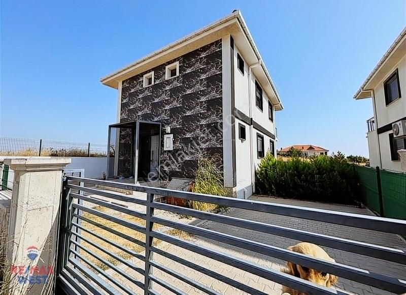 Menemen Villakent Satılık Villa Villakent Mah.de Tam Müstakil, Yeni Yapım 3+1 Satılık Villa