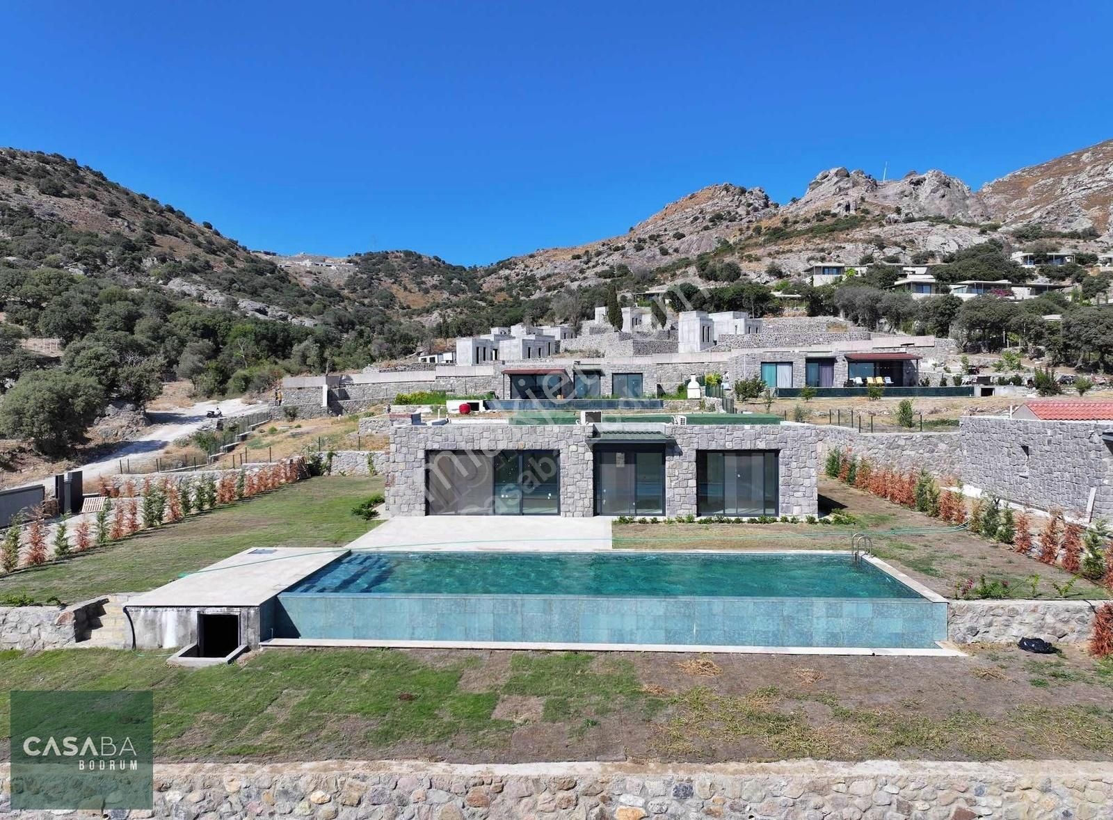 Bodrum Gümüşlük Satılık Villa Gümüşlük Bölgesinde 2.500m2 Arsa Üzerinde 4+1 Havuzlu Villa