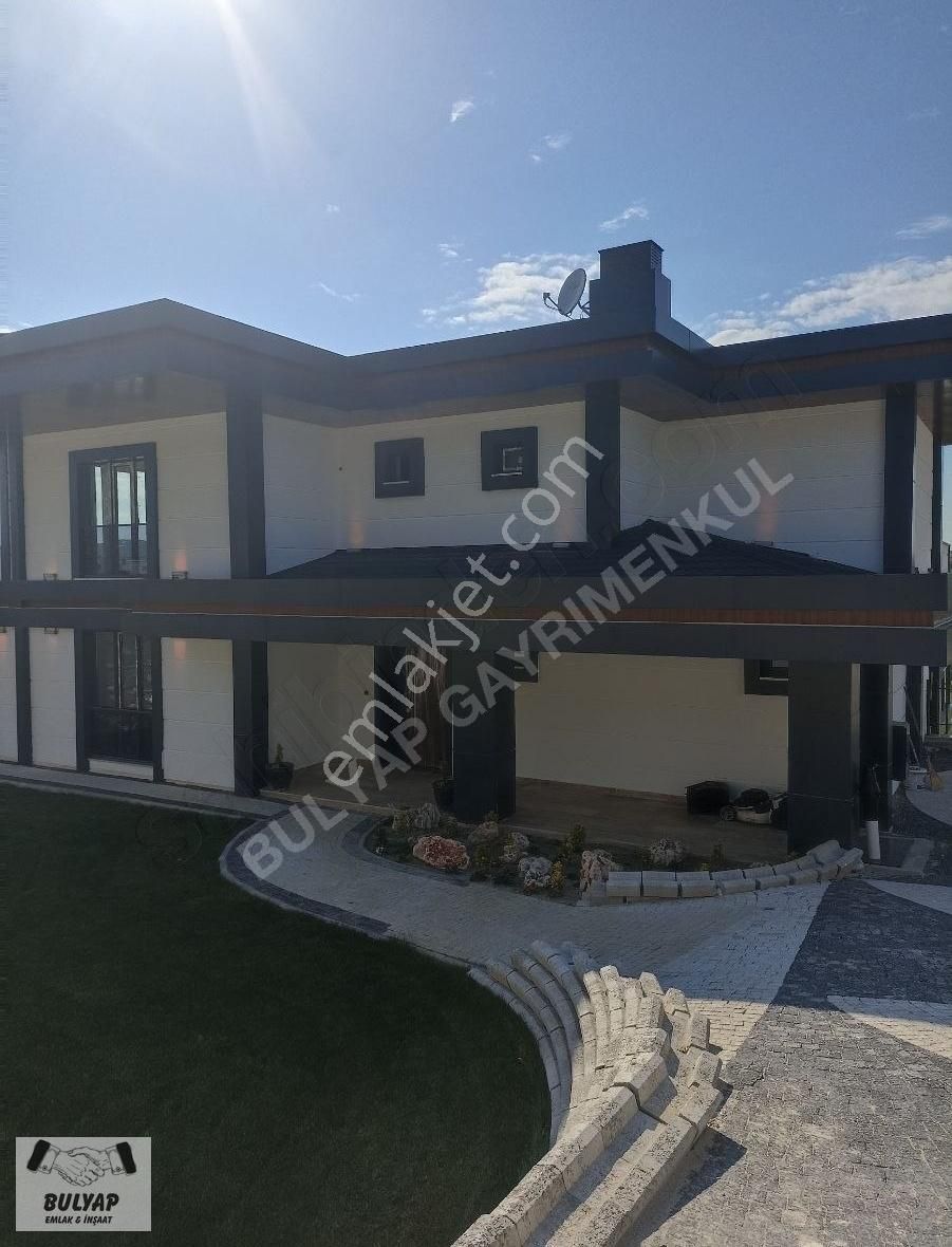 Büyükçekmece Türkoba Satılık Villa full bitmiş oturuma hazır villa