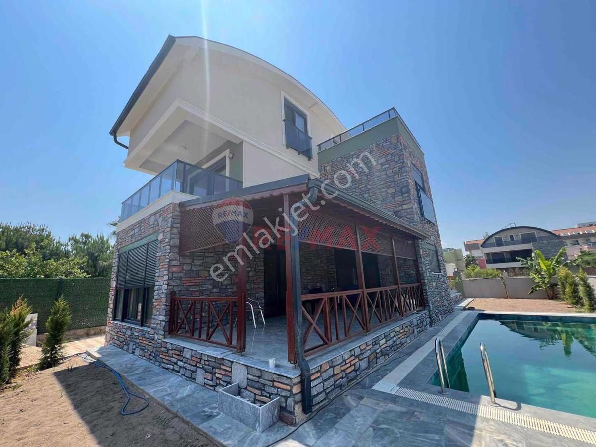 Serik Kadriye Satılık Villa KADRİYE DE MÜSTAKİL HAVUZLU 4+1 VİLLA