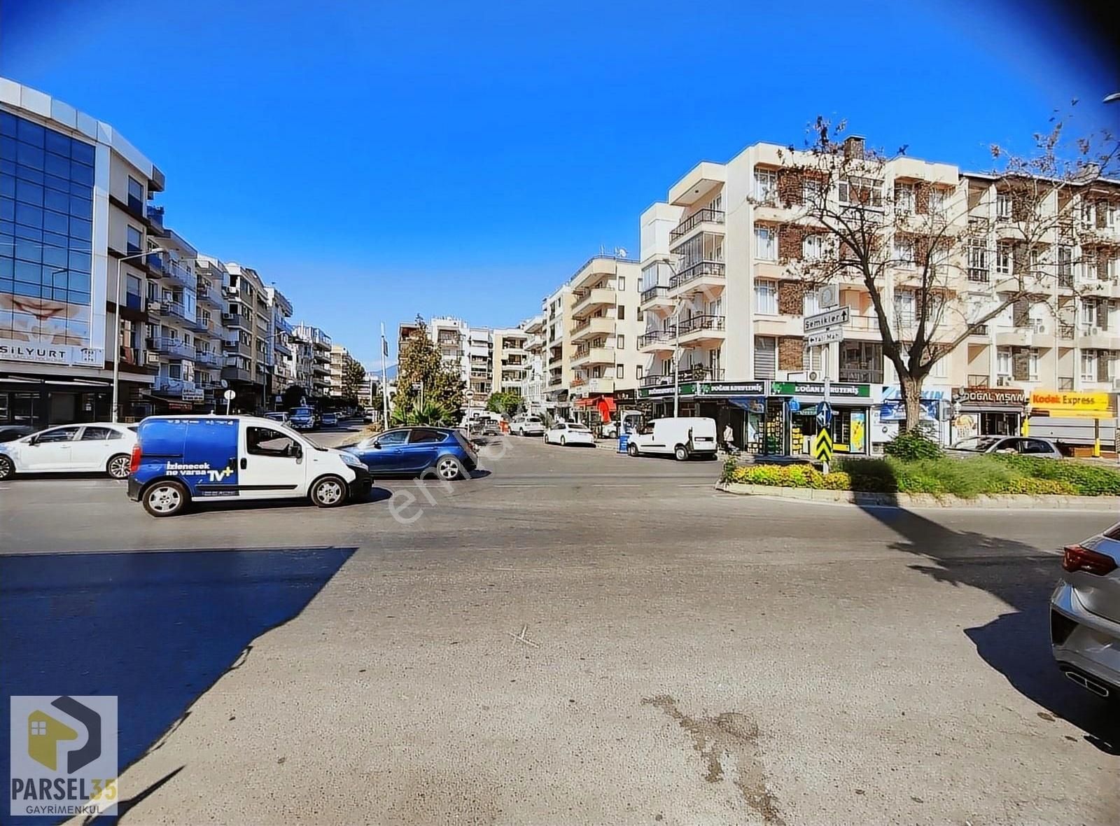 Karşıyaka Yalı Satılık Dükkan & Mağaza Atakent Merkezde Cadde Üzeri 32 M2 Kupon Dükkan