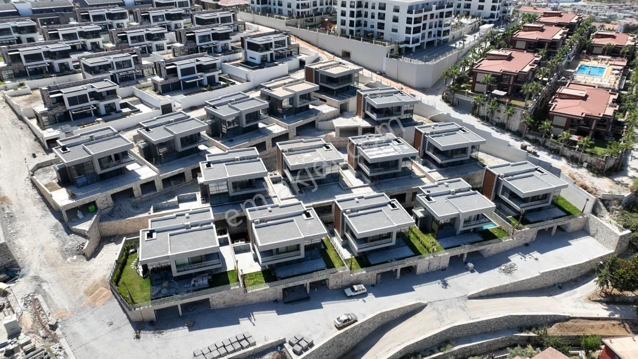 Ultra Lüks Kalitede Özel Havuzlu 4+1 Satılık Villa - Görsel 26