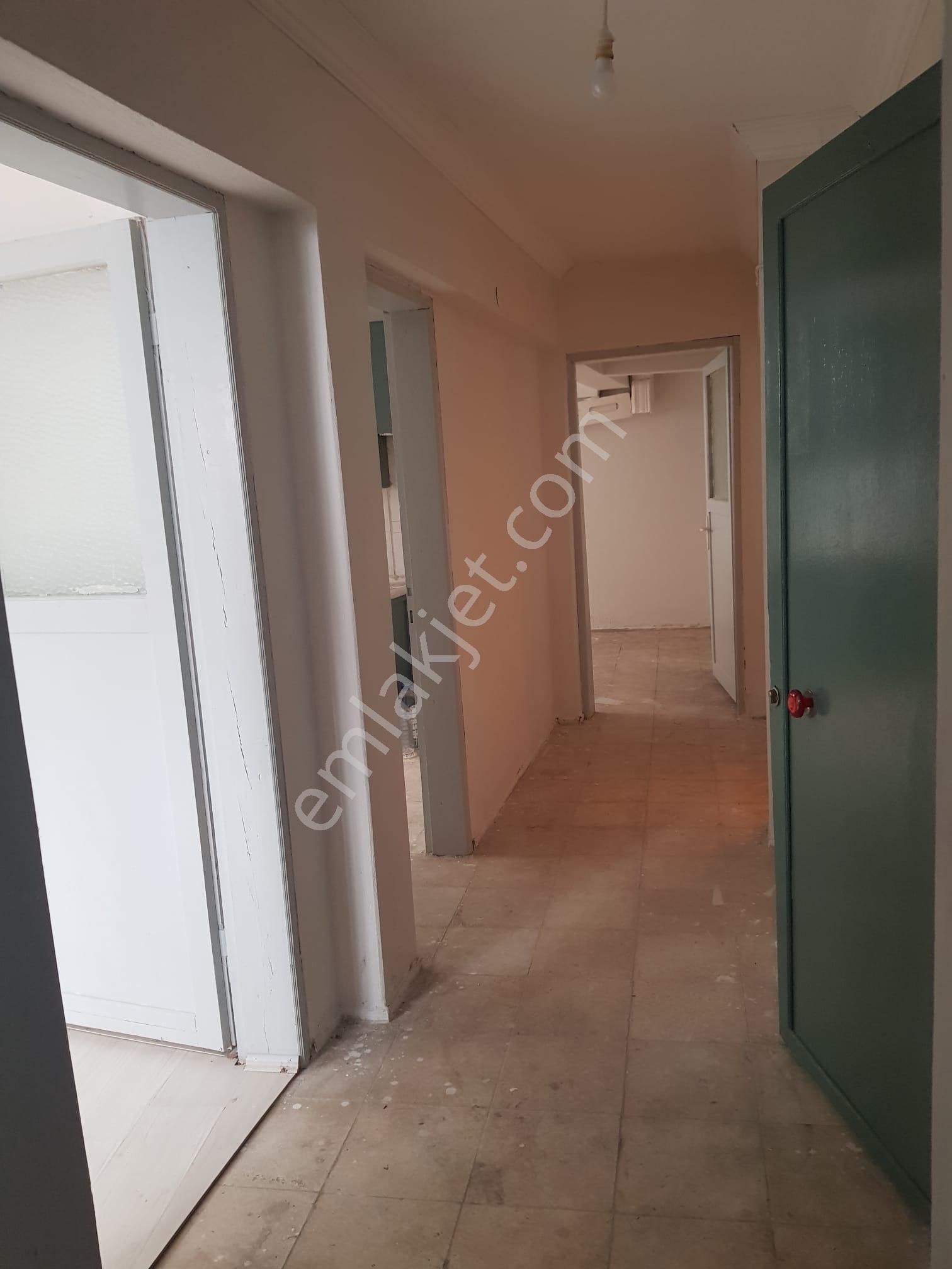 Nazilli Kurtuluş Satılık Daire NAZİLLİ KURTULUŞ MAH. 3+1 110M2 BODRUM KAT SATILIK DAİRE 