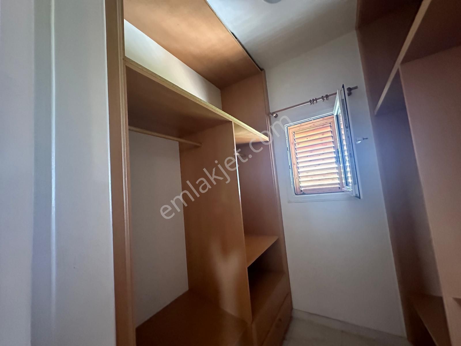 Girne Karaoğlanoğlu'nda denize Sıfır 3+1 Satılık Villa !! - Görsel 14