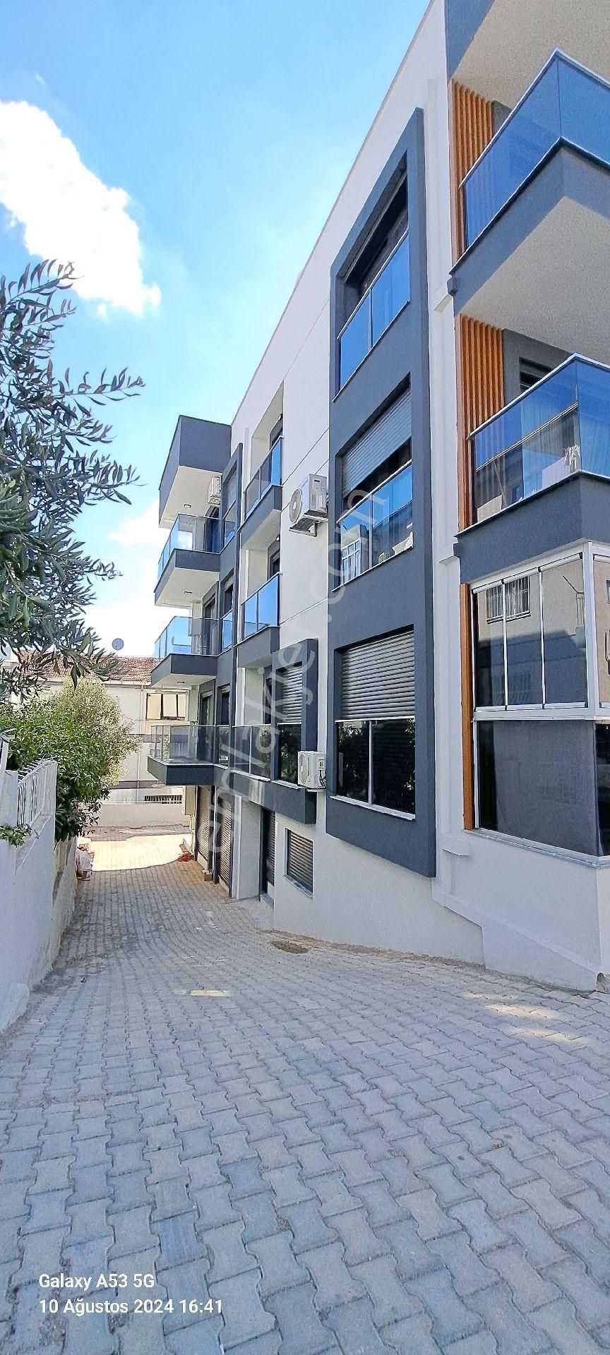 Bornova Atatürk Satılık Daire BORNOVA ATATÜRK TE 2+1 SATILIK LÜKS DAİRE 