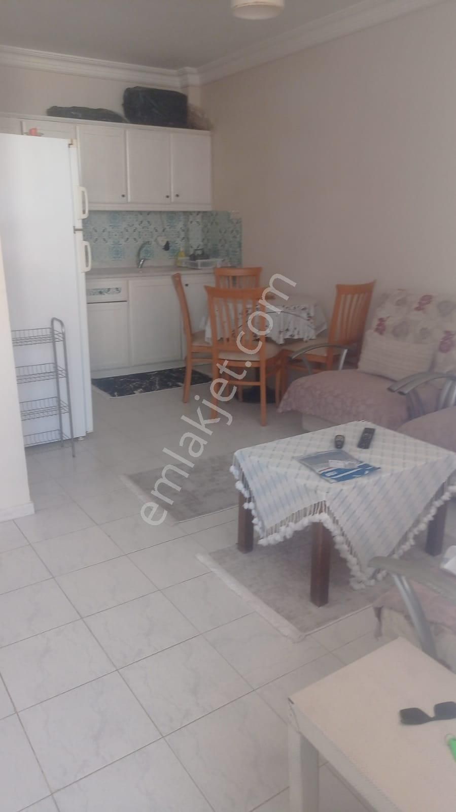 Alanya Mahmutlar Kiralık Daire  7080 ALANAYA MAHMUTLARDA SALI PAZARININ İÇİNDE1+1 ERGUVAN SİTESİDE EŞYALI DAİRE KİRALIKTIR