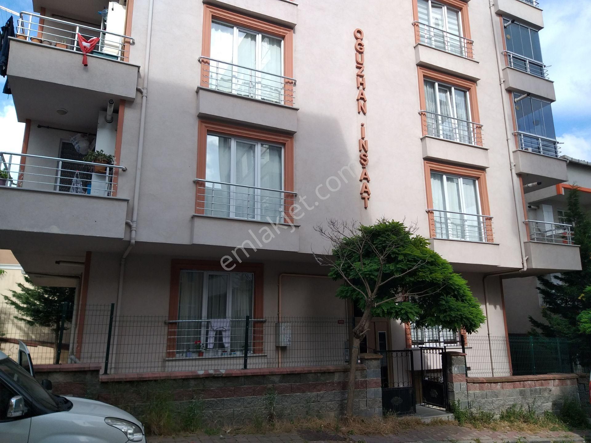 Çekmeköy Aydınlar Satılık Daire  SATILIK 1+1 İSKANLI KAT MÜLKİYETLİ OTOPARKLI