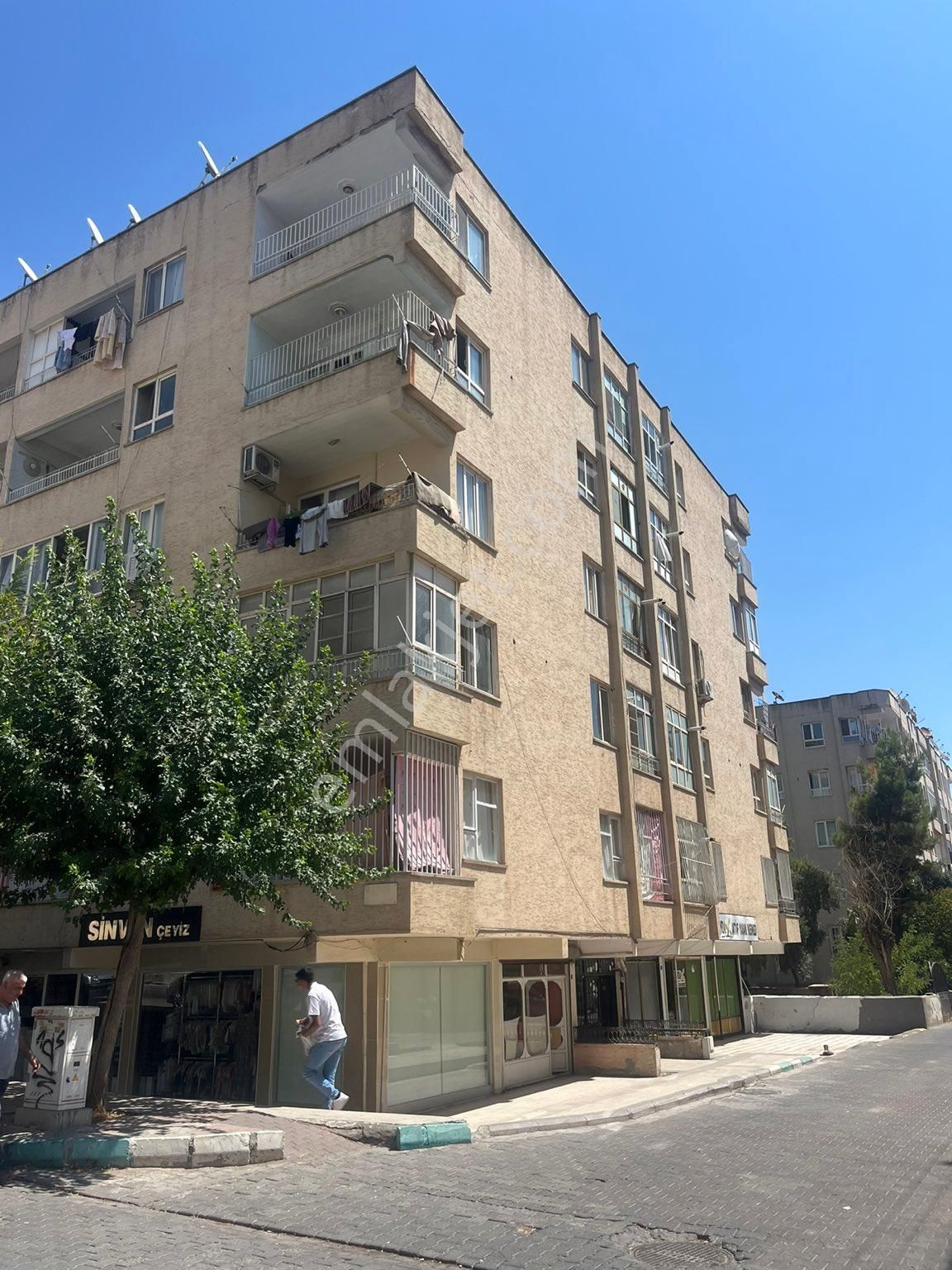 Esen Emlaktan Merkezi Konumlu Satilik Daire