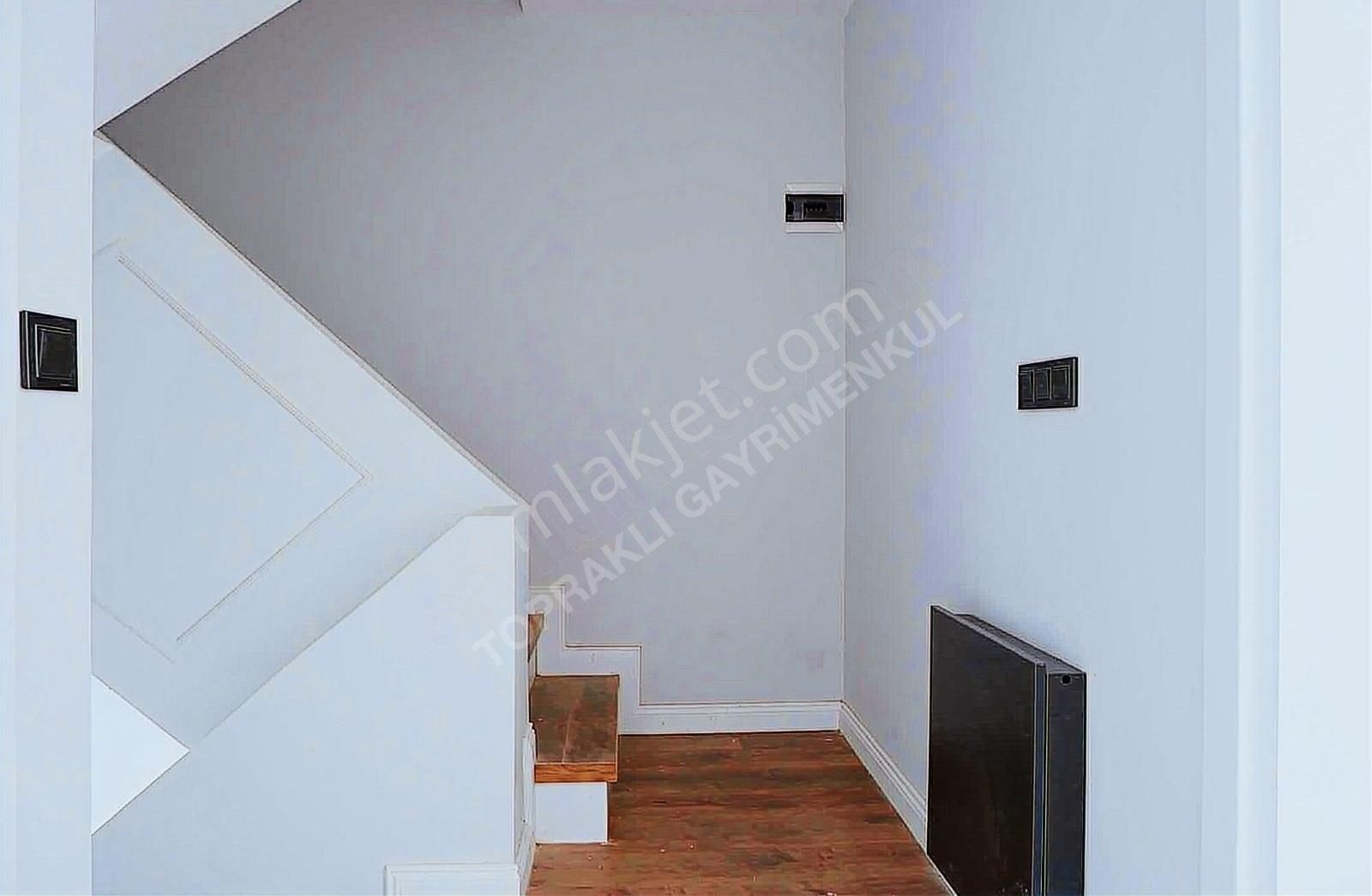 Gemlik Manastırda Deniz Manzaralı Sıfır Satılık 3+1 Villa - Görsel 22