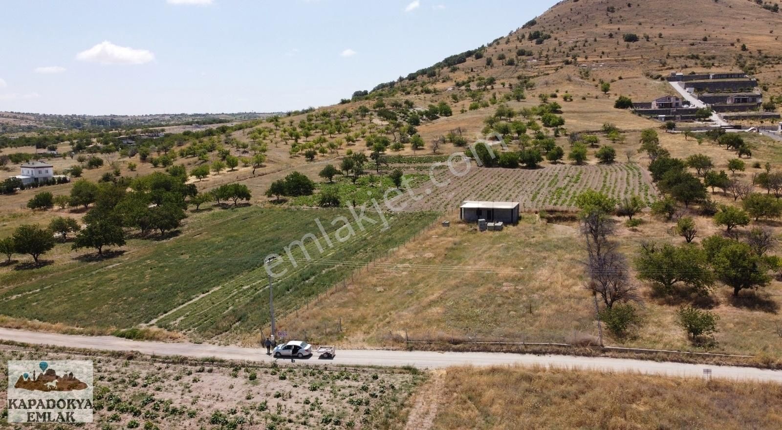 Nevşehir Merkez Uçhisar Bld. (Aşağı) Satılık Bağ & Bahçe KAPADOKYA EMLAK'DAN TUTULAN MUHİTTE YAPIMI DEVAM EDEN BAĞ EVİ