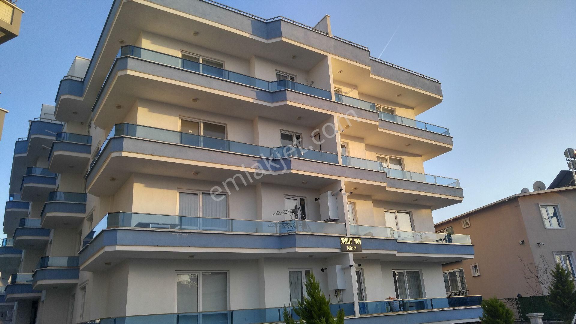 Çınarcık Teşvikiye Bld. (Karşıyaka) Satılık Daire SAHİBİNDEN DENİZE 300 METRE KUM PLAJDA EŞYALI 2+1 