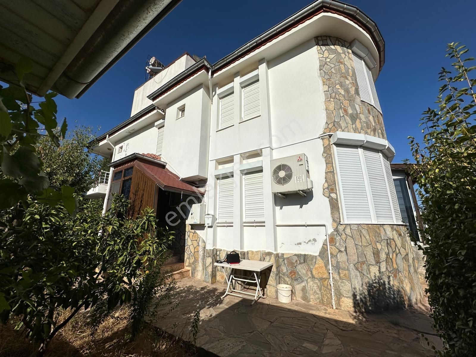 Yasinkuzu'dan Bahçeyaka'da Çok Değerli Konumda Satılık 4+1 Müstakil Villa - Görsel 2