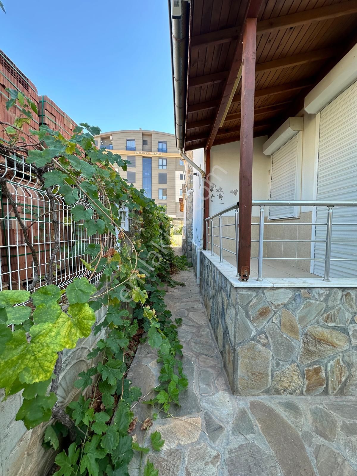 Yasinkuzu'dan Bahçeyaka'da Çok Değerli Konumda Satılık 4+1 Müstakil Villa - Görsel 6