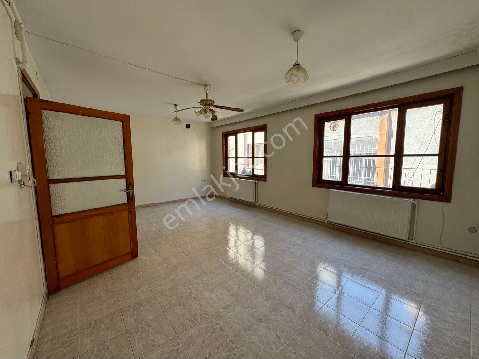 G.antep Konak Mahismet İnönü Ortaokul Civarında Kiralık 2+1 Daire - Görsel 3