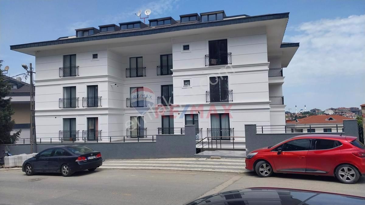 Üsküdar Güzeltepe Satılık Daire Remax Anı 'Dan Üsküdar Çamlıktepe 'De 2+1 Satılık Daire