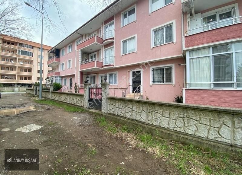 Karasu Yalı Satılık Daire KARASU SAHİLDE MÜKEMMEL KONUMDA GENİŞ 2+1 DAİRE