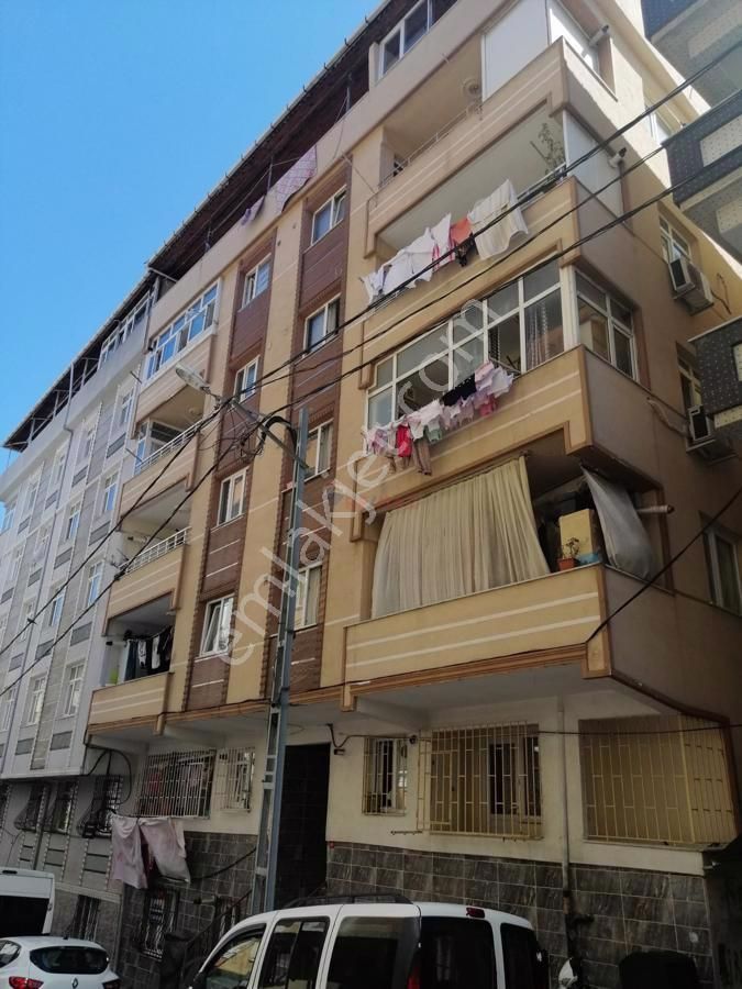 Bahçelievler Zafer Satılık Daire ZAFER MAHALLESİNDE İÇİ YAPILI 3+1 SATILIK DAİRE