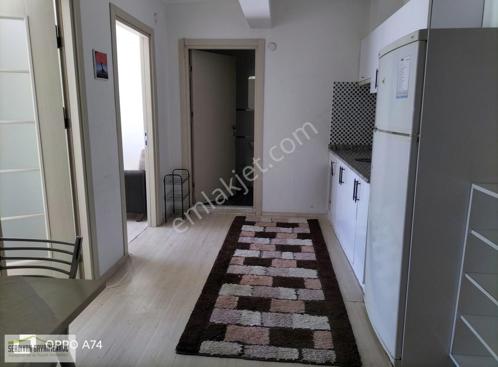 Serdivan İstiklal Kiralık Daire SERDİVAN İŞ BANKASI CİVARI KİRALIK EŞYALI DAİRE...