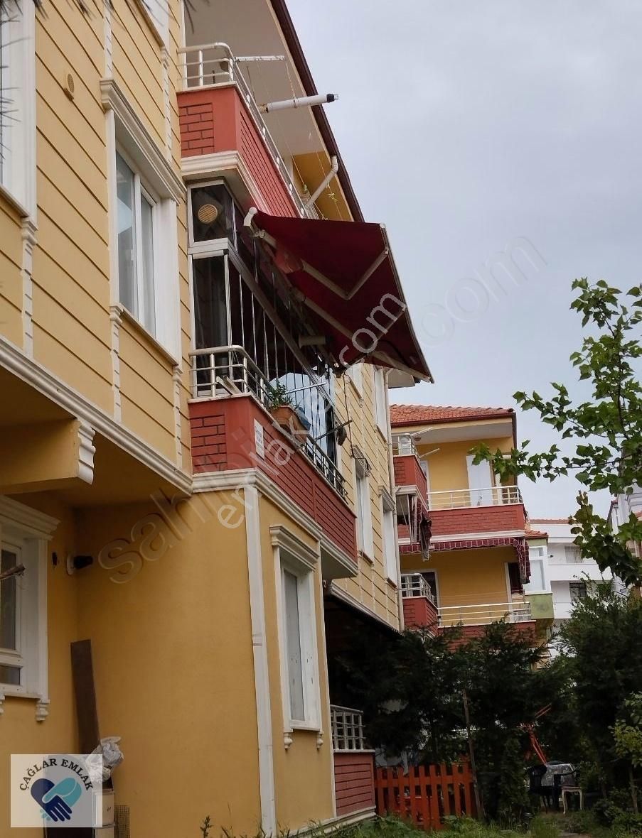 Karasu Yalı Satılık Daire Karasu sahilde denize 100m 2+1 ara kat daire