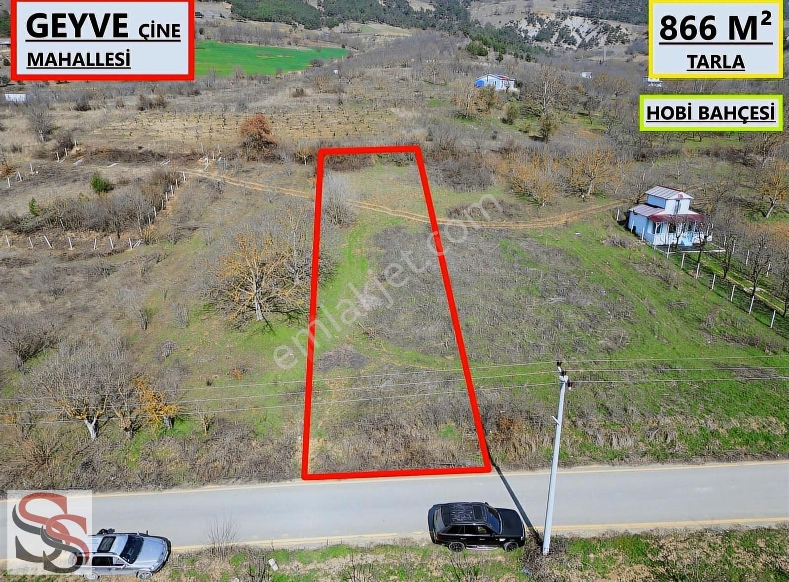 Geyve Çine Satılık Tarla Geyve Çine Mahallesi Muhteşem Konumda 866 M² Hobi Bahçesi