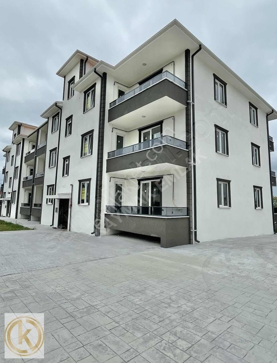 Arifiye Neviye Satılık Daire KAYMAK EMLAKTAN ARİFYE NEVİYE'DE 3+1 125 M2 SATILIK LÜX ARA KAT