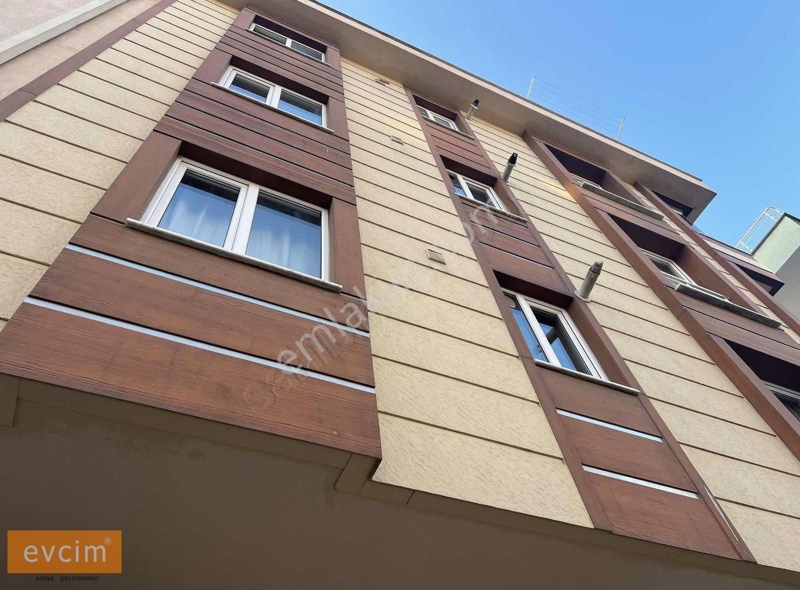 Ümraniye Esenevler Satılık Daire EVCİM'DE İ.F.M KOMŞ İSKANLI ÖNCEPHE ASANSÖR BALKON BOŞ 150m2 4+1