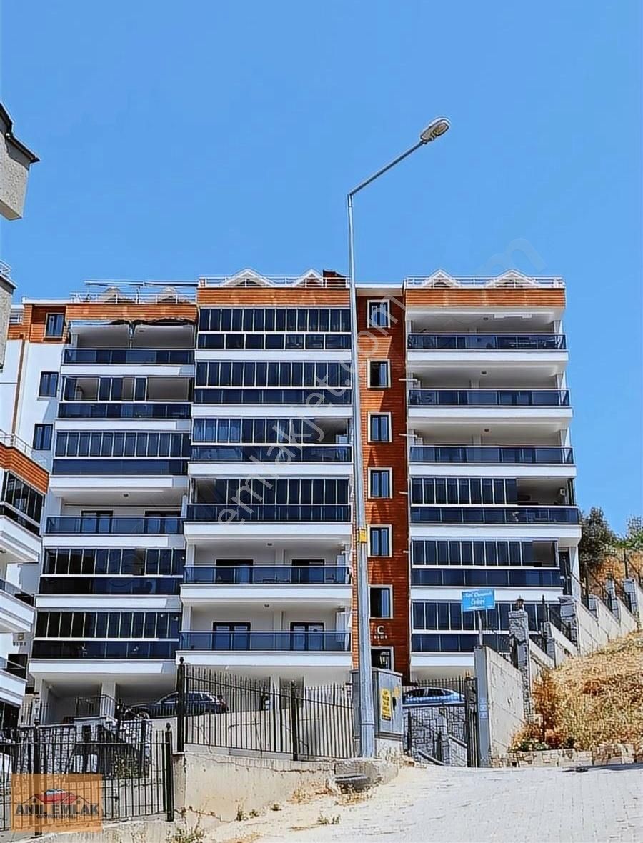 Mudanya Güzelyalı Burgaz Satılık Daire ANIL EMLAK TAN 3+1 GENİŞ ARAKAT HAVUZLU SİTE İÇİ DAİRE