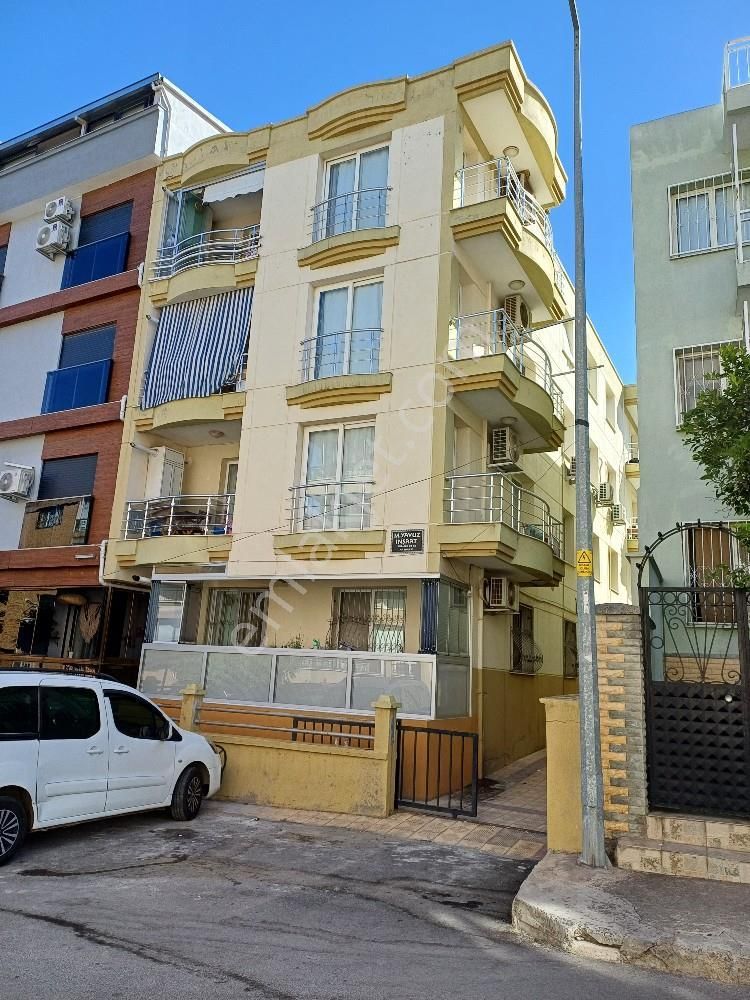 Buca Yaylacık Satılık Daire TURYAPTAN YAYLACIK BAŞARI CADDESİNDE DUBLEKS 3+1 GENİŞ DAİRE