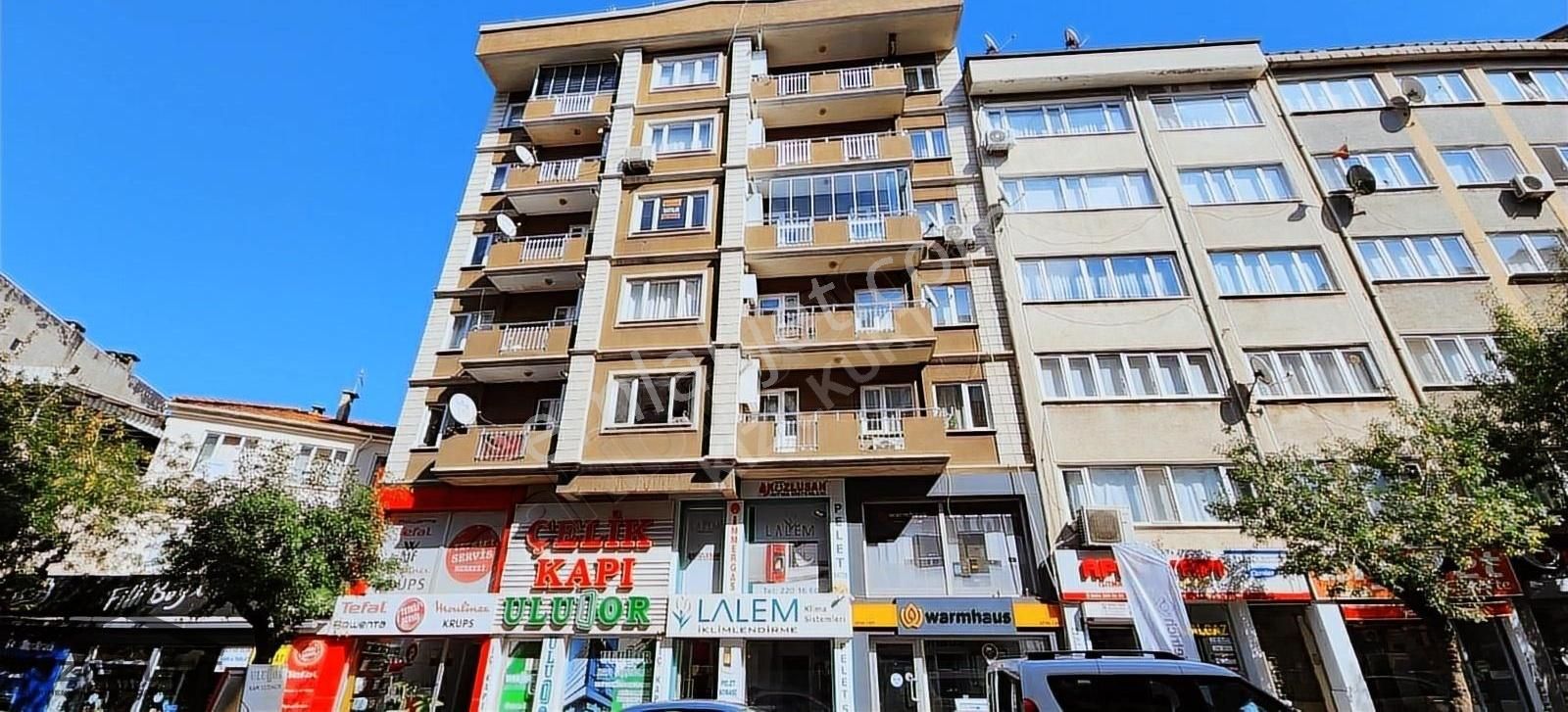 Osmangazi Hacı İlyas Satılık Daire Kızılkurt Gyd'dan Cadde Üzeri Bakımlı Ara Kat Satılık 3+1 Daire