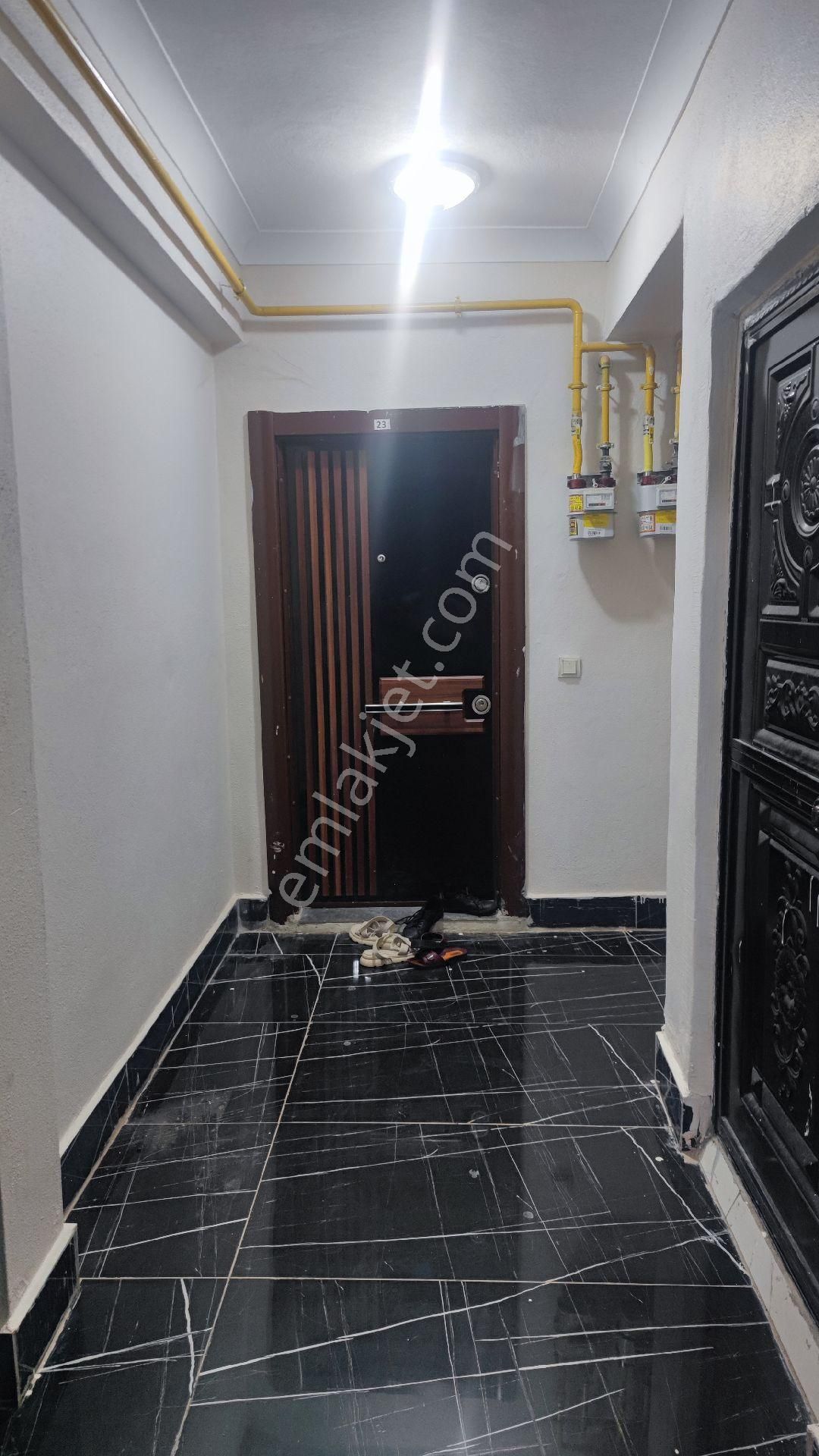 Karaköprü Çamlıyayla Satılık Daire 1+1 MESİRE NİN SONUNDA 