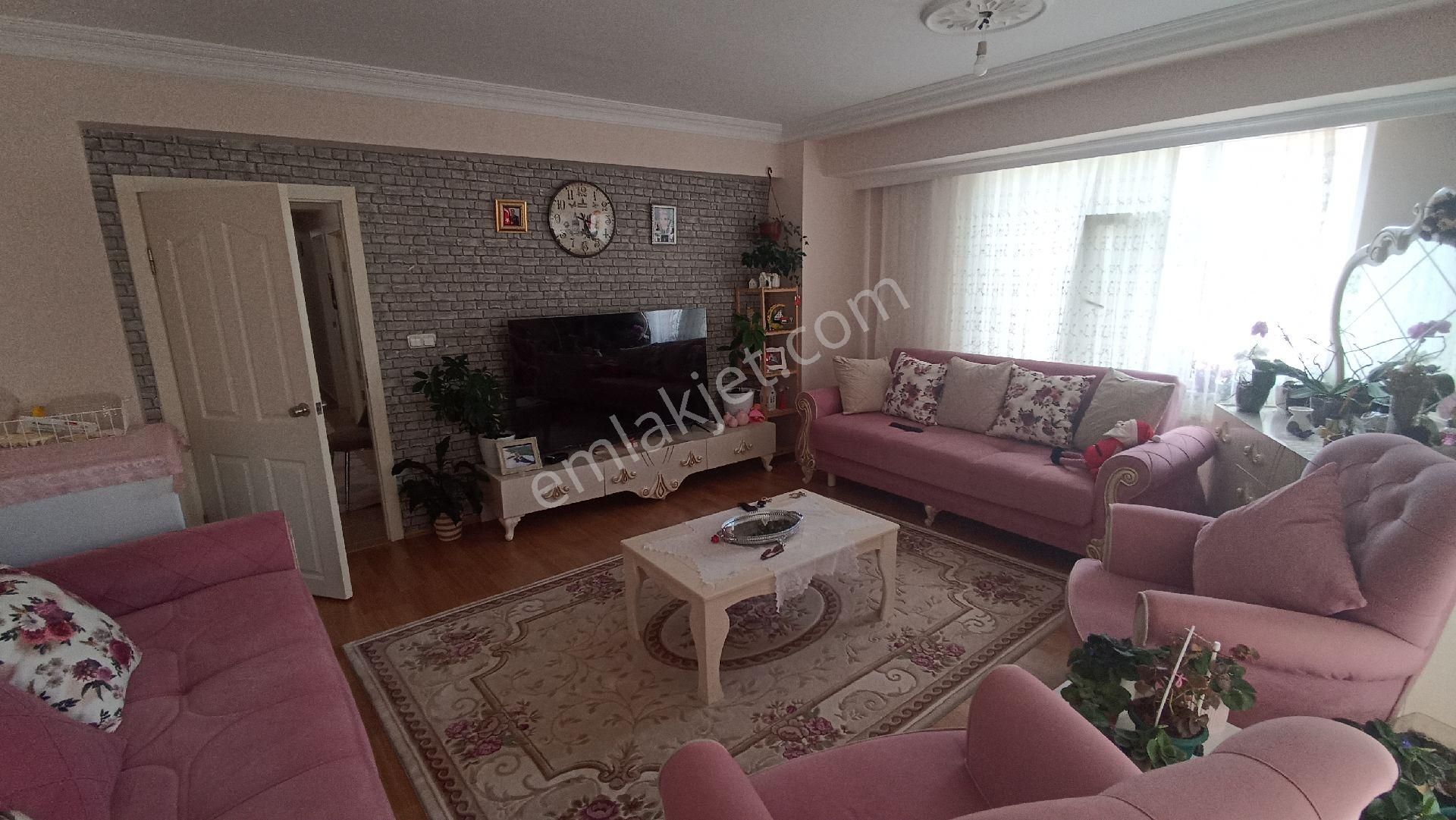 Bolu Merkez Sağlık Satılık Daire SAĞLIK MAHALLESİ 3+1 ARA KAT SATILIK MASRAFSIZ DAİRE