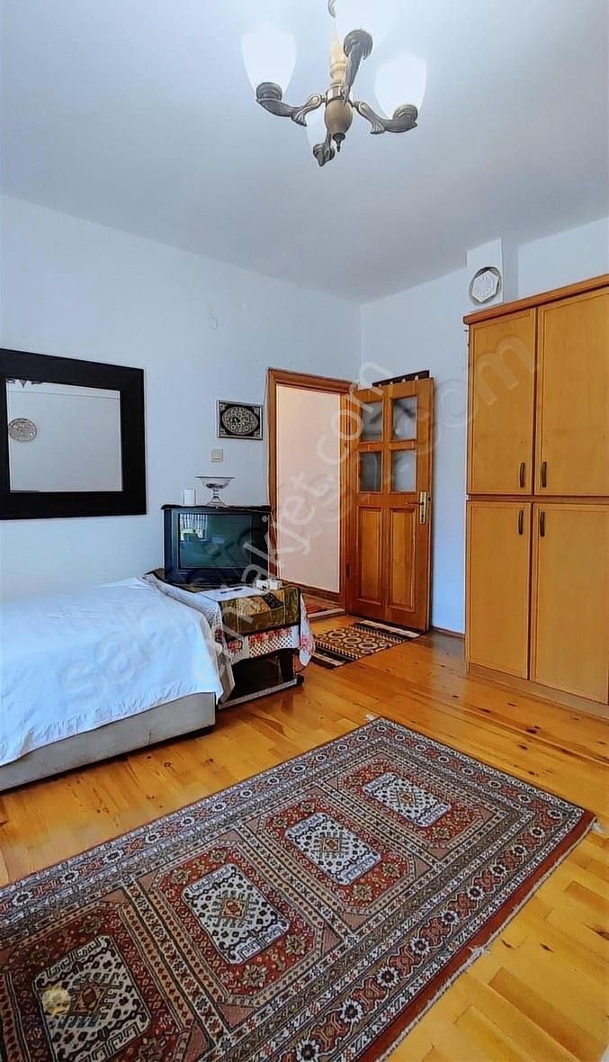 Bursa,iznik Gölü Manzaralı Üç Katlı Eşyalı Bağ Evi Ve Zeytinlik - Görsel 7