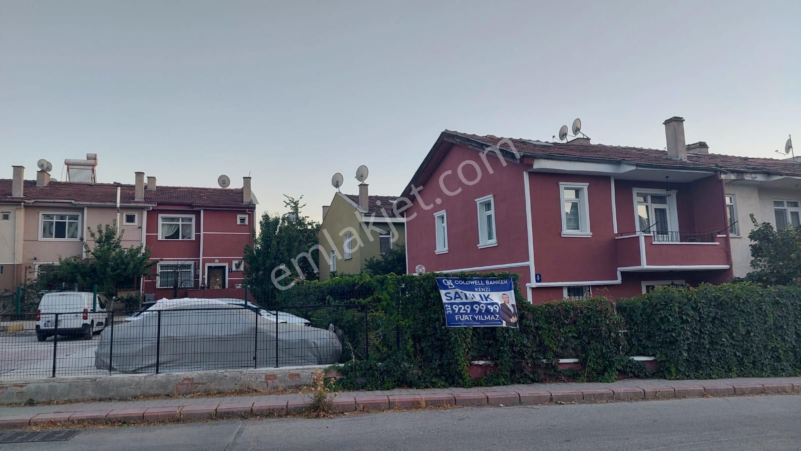 Yenimahalle İlkyerleşim Satılık Villa BATIKENT İLKYERLEŞİM MAH ARI KOVANI 2 SİT SATILIK 3+2 KÖŞE VİLLA