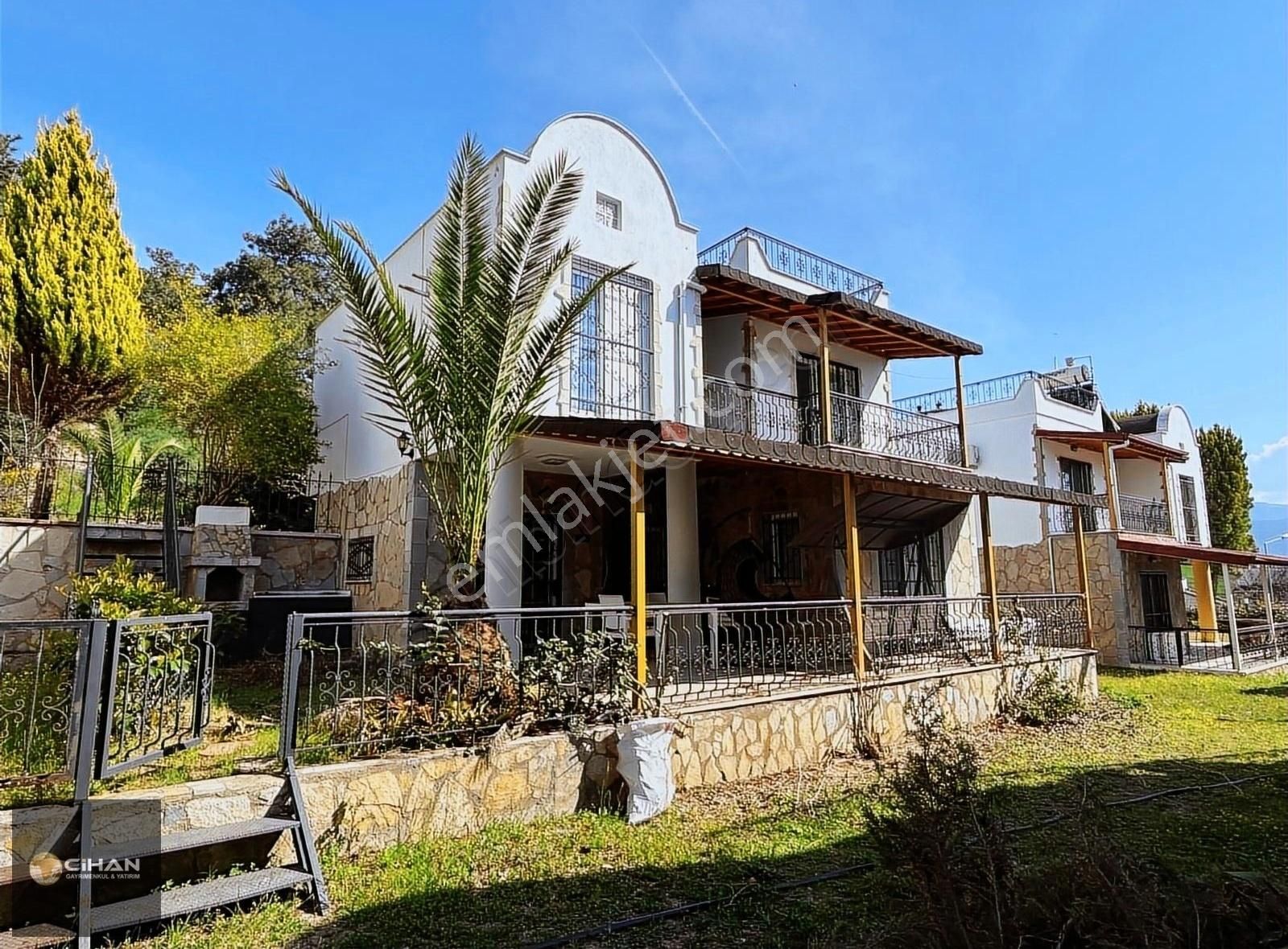 Kuşadası Soğucak Satılık Villa Kuşadasın'da 3+1 Tek Müstakil Yazlık