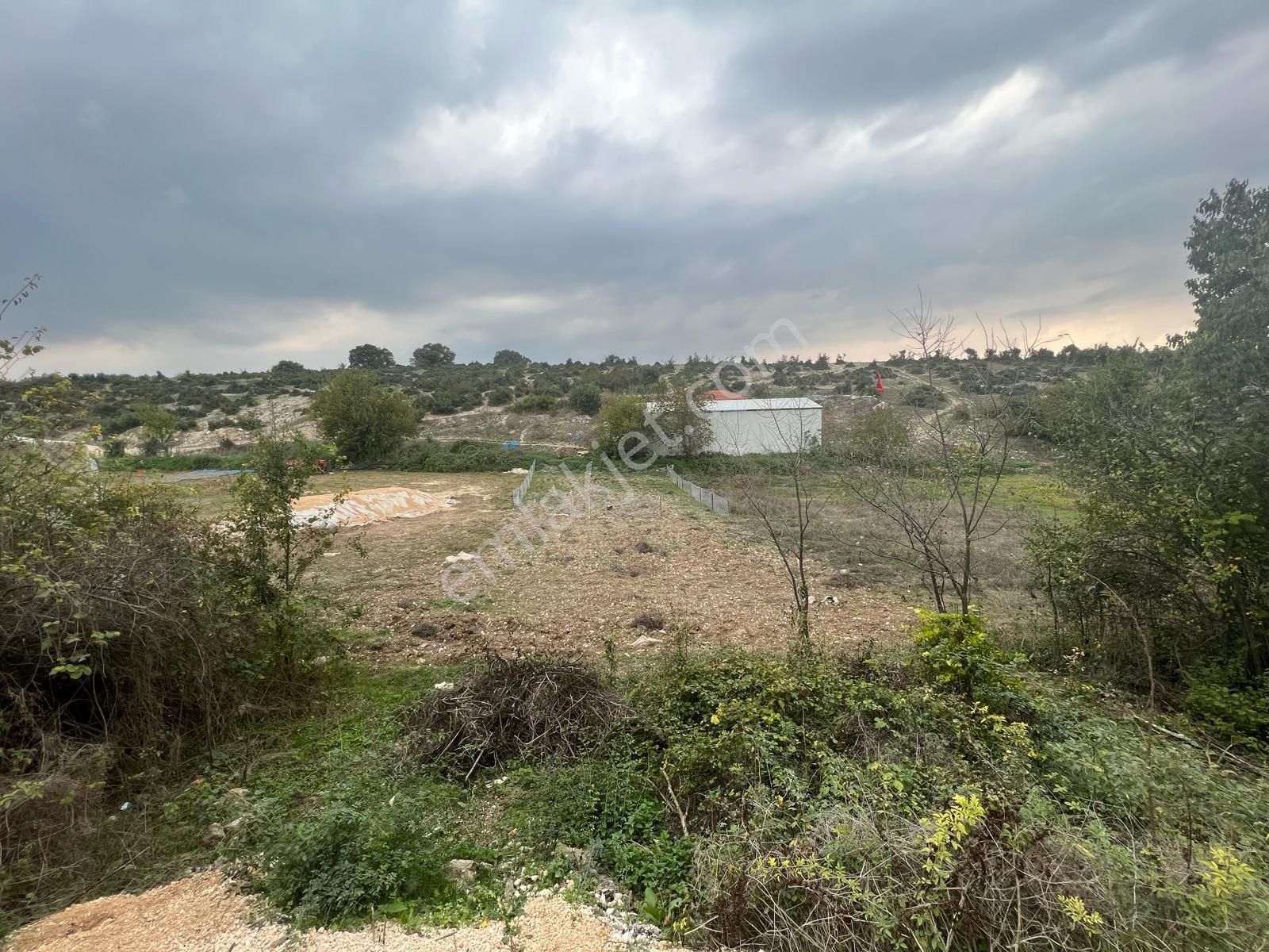 Bursa Yenişehir Gökçesu Mah. Köye Yakın Yolu Mevcut 558 M2 Satılık Tarla - Görsel 3