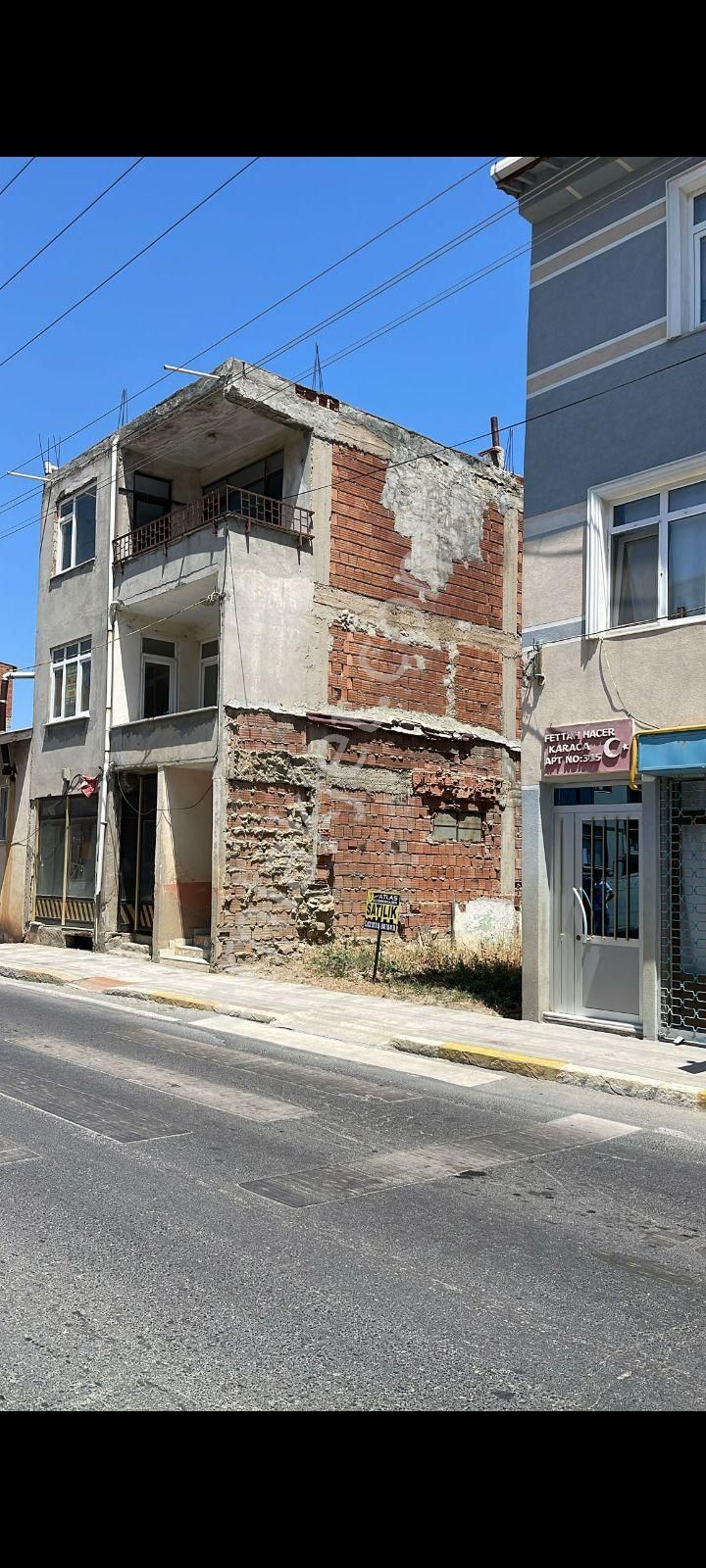 Süleymanpaşa Barbaros Satılık Konut+Ticaret Alanı Tekirdağ Süleymanpaşa İlçesi Barbaros Mahallesinde 109 Metrekare Satılık Arsa