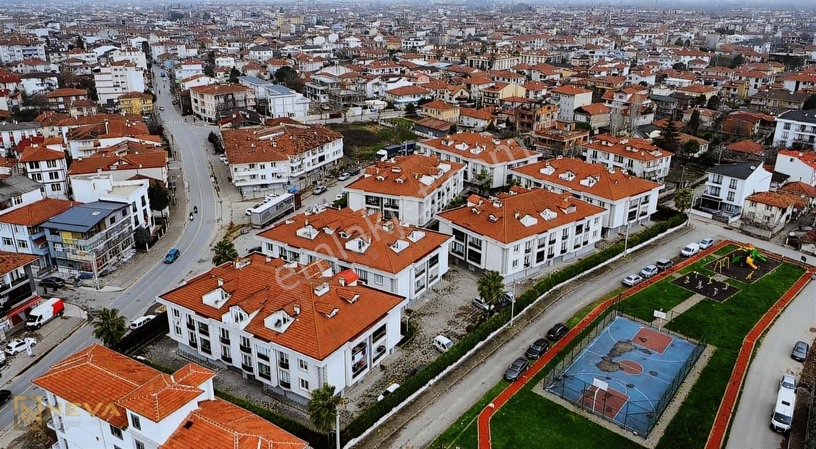 Adapazarı Karaosman Satılık Daire ADAPAZARI KARAOSMAN MAH. SİTE İÇERİSNDE SATILIK 3+1 125 M2 DAİRE