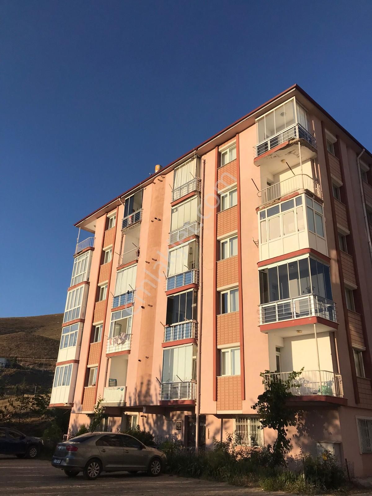 Bayburt Merkez Zahit Satılık Daire  BAYKENT SİTESİNDE SATILIK LÜX DAİREEE